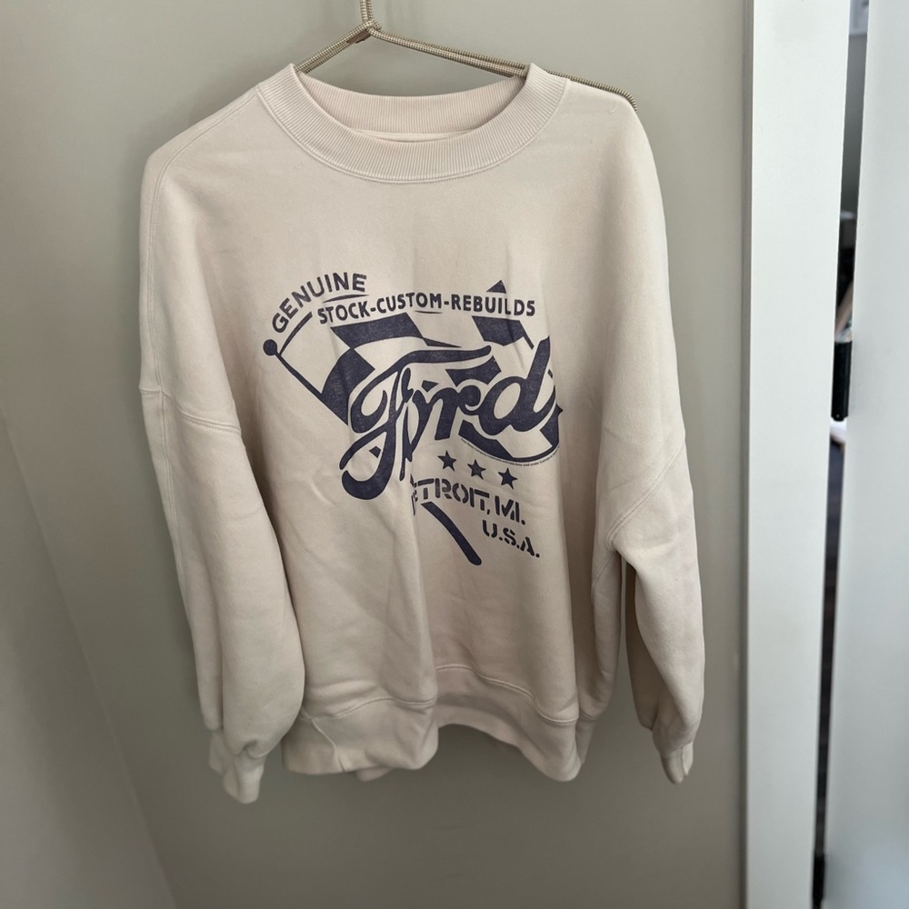 Abercrombie cream sweatshirt size S